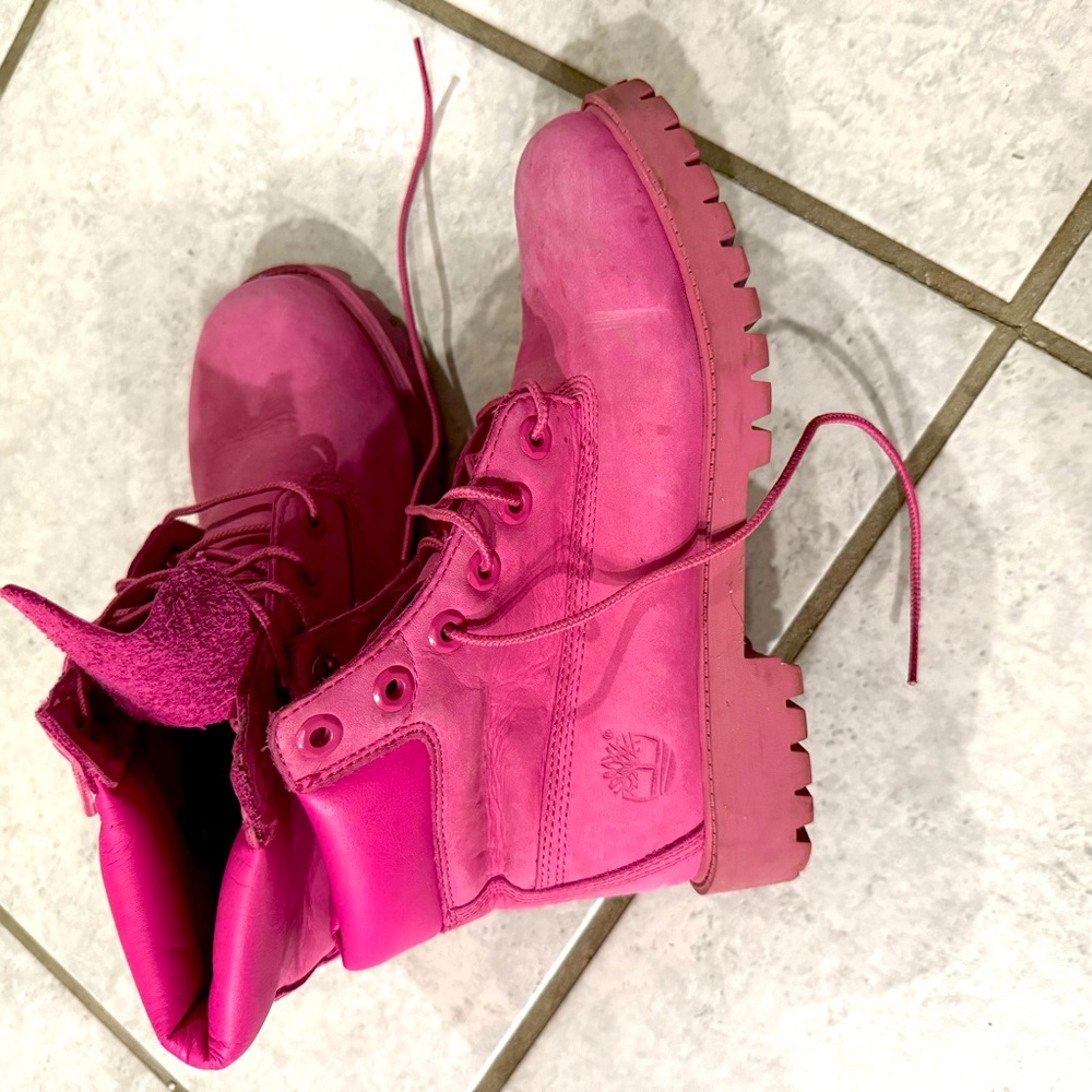 Women’s pink Timberlands